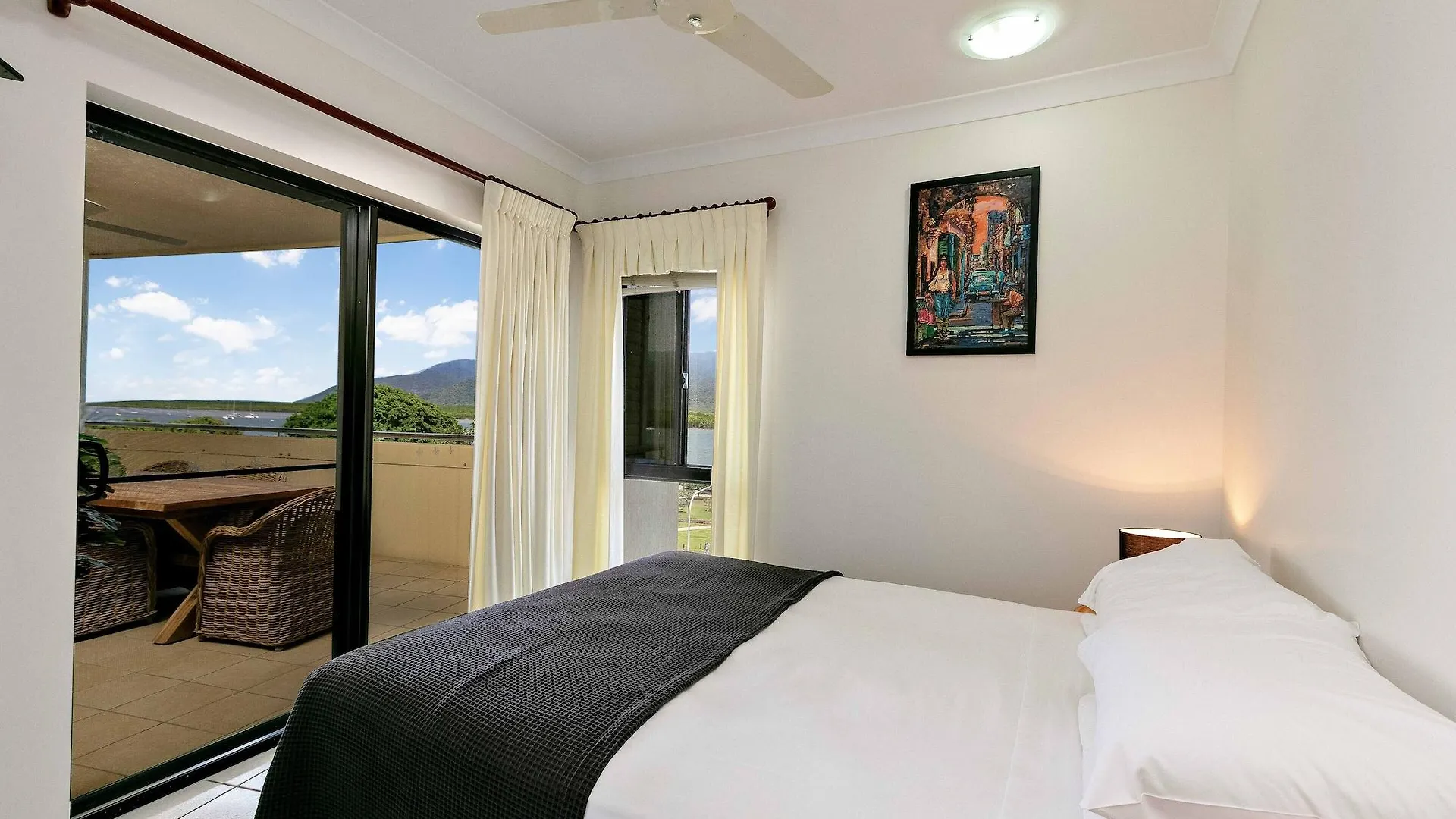 Jack And Newell Holiday Apartments Cairns Australia